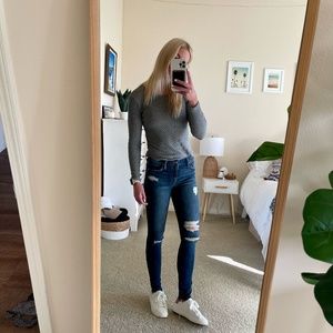 Joe's Jeans - Skinny Ankle - Size 25